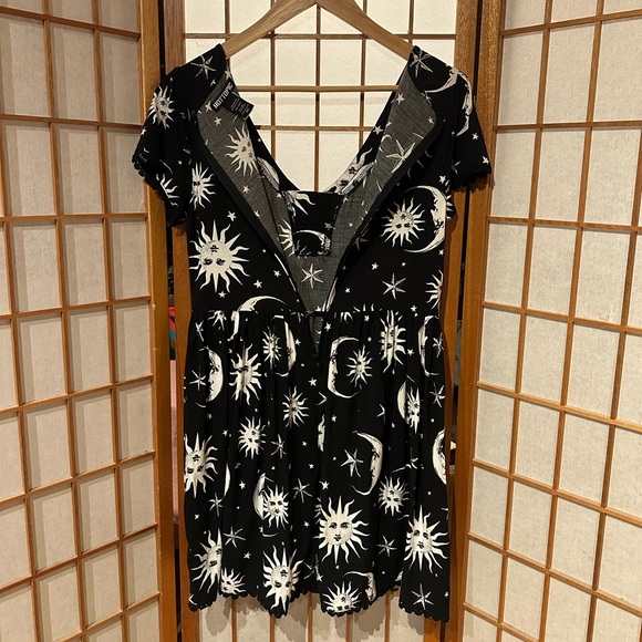 Hot Topic Sun and Moon theme dress - Picture 12 of 13